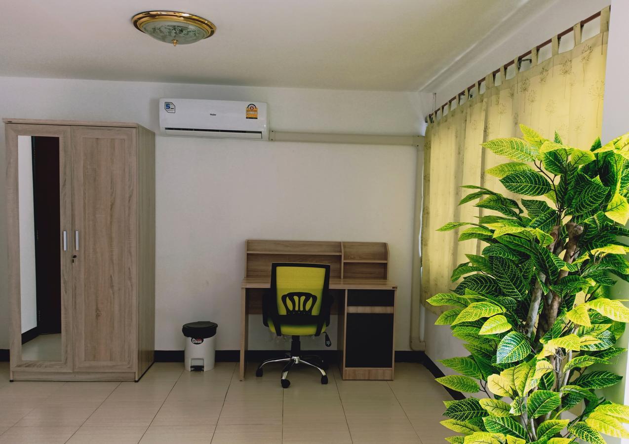 Taina'S Home Sukhumvit Bangkok Bagian luar foto